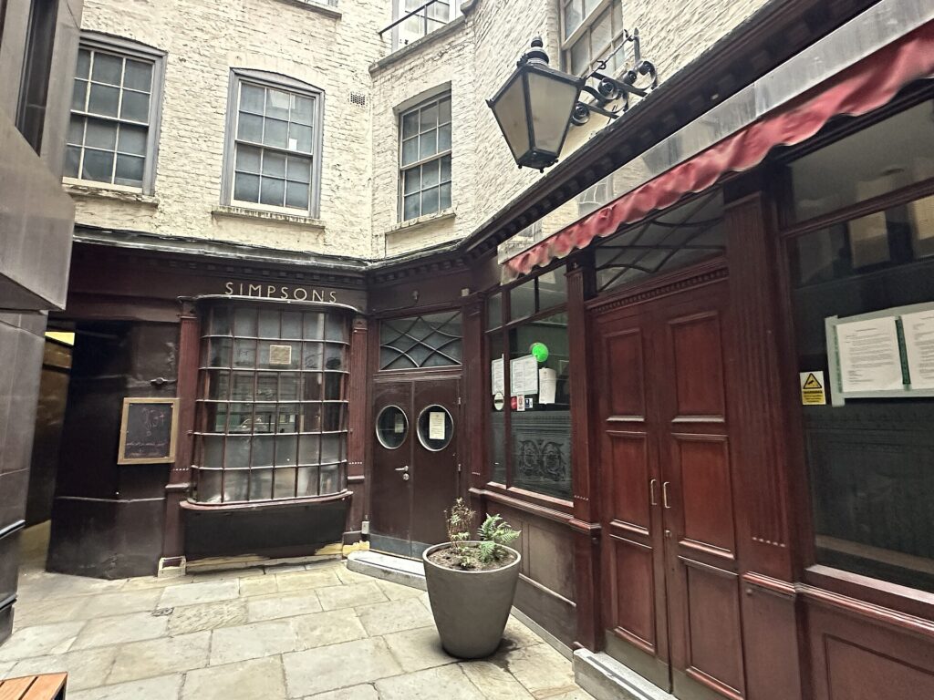 Simpson’s Tavern, the City chophouse now run by Cloth